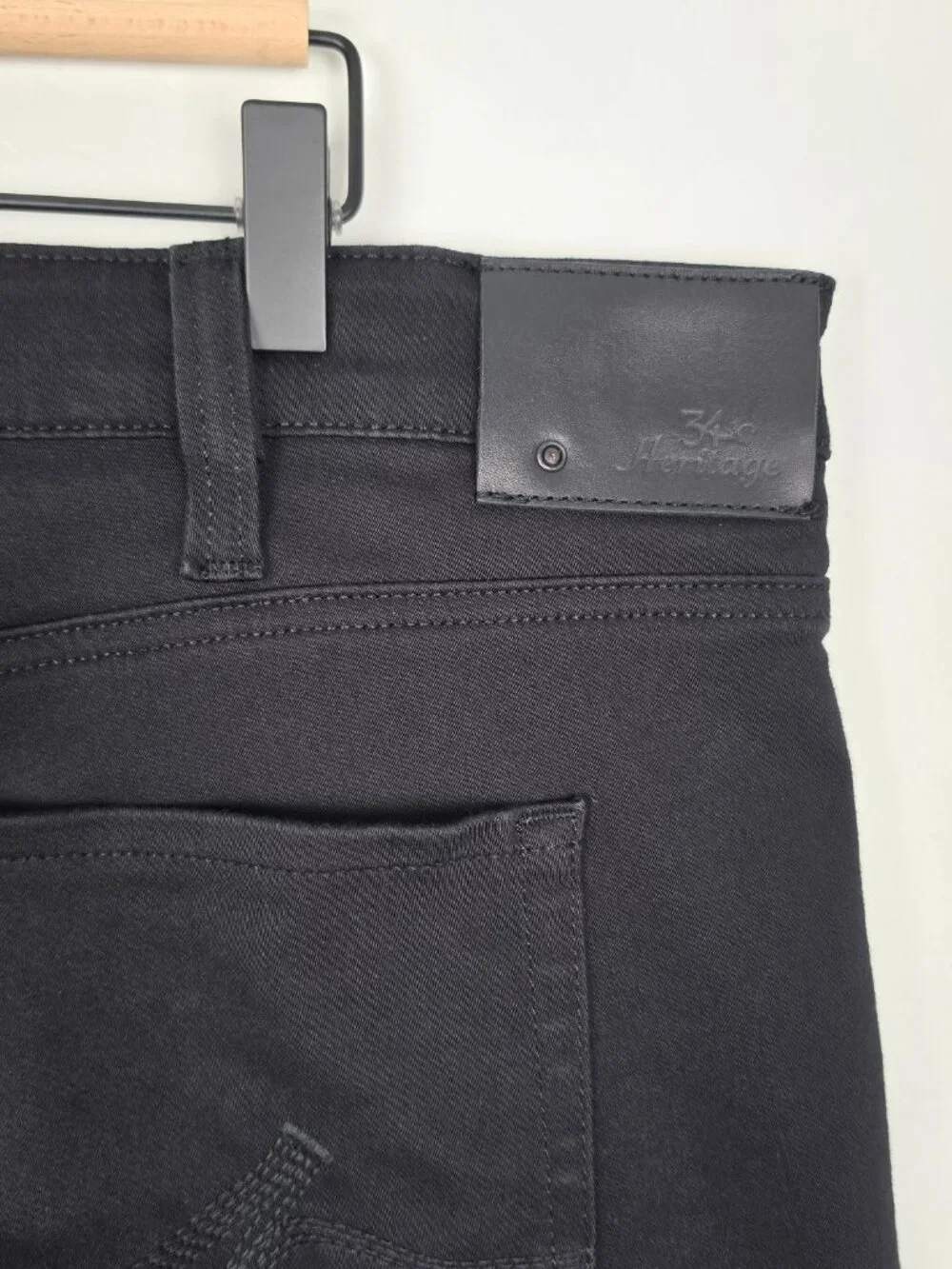 34 Heritage Size 42x32 Charisma Pants Stretch Comfort Classic Straight Leg Black